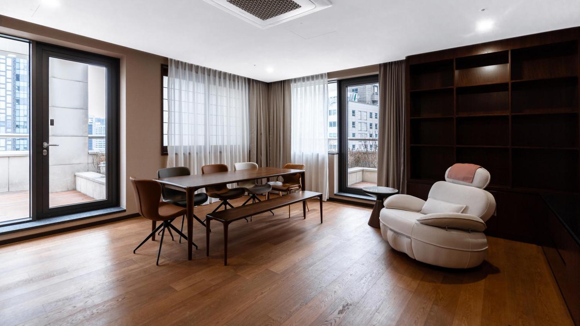 The Prima Hotel Jongno Seoul Bagian luar foto