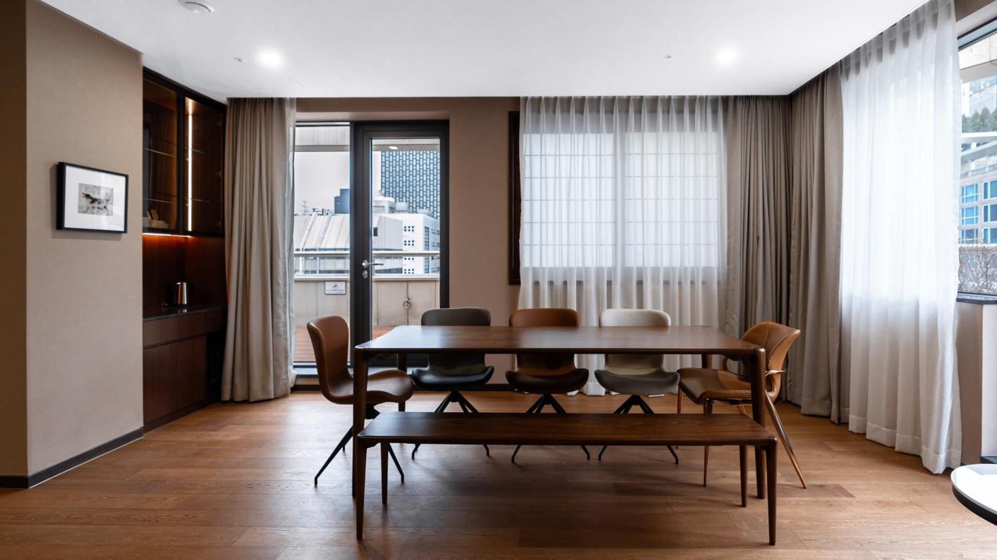 The Prima Hotel Jongno Seoul Bagian luar foto