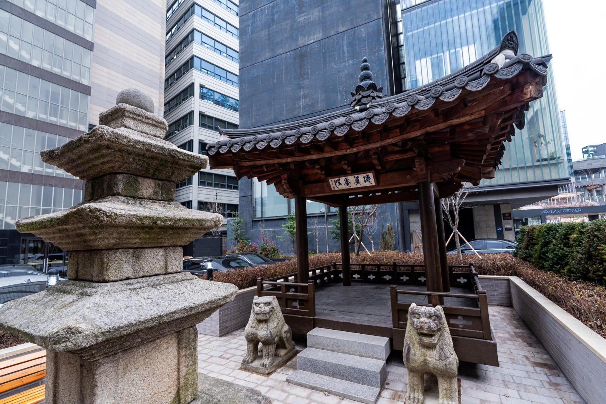 The Prima Hotel Jongno Seoul Bagian luar foto