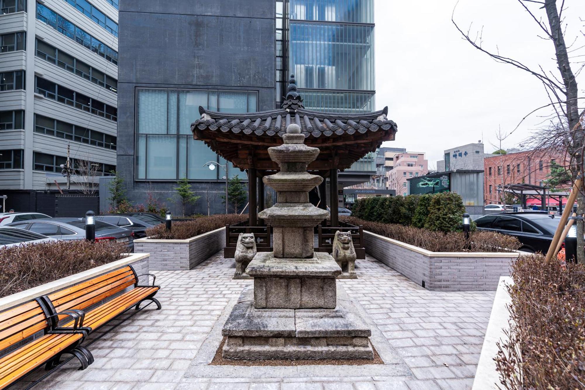 The Prima Hotel Jongno Seoul Bagian luar foto